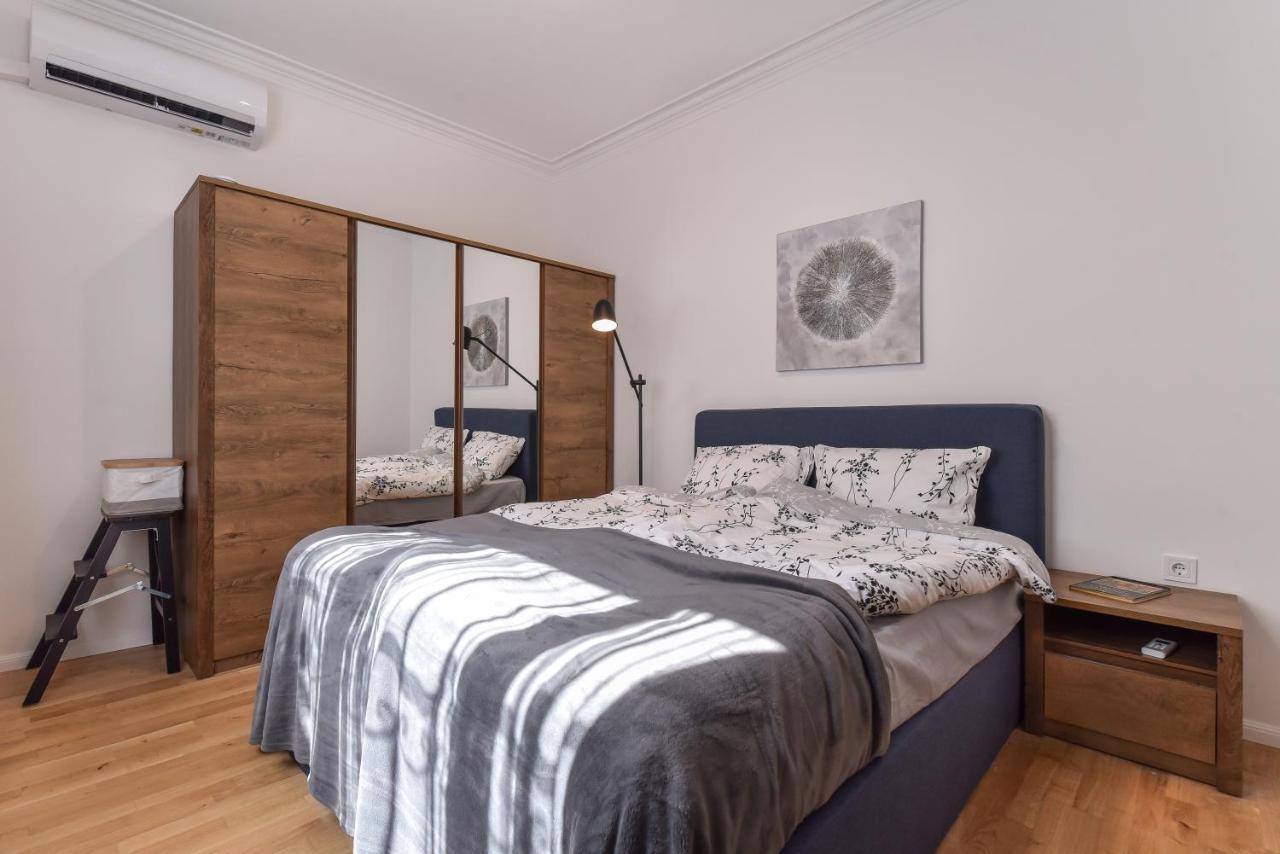 소피아 Cosy & Renovated 2Bd Flat Near Vitoshka By Flat Mаnager 아파트 외부 사진