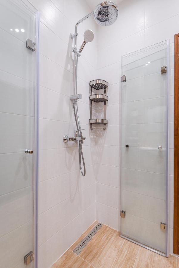 소피아 Cosy & Renovated 2Bd Flat Near Vitoshka By Flat Mаnager 아파트 외부 사진